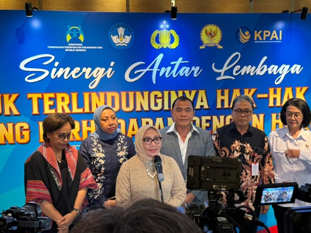 d5ab4d19-10d5-406d-b33d-ee899462183b