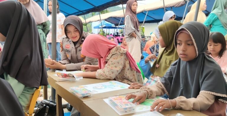 Trauma Healing Polri, Dukungan Psikologis bagi Anak Korban Banjir Bandang di Padang Pariaman