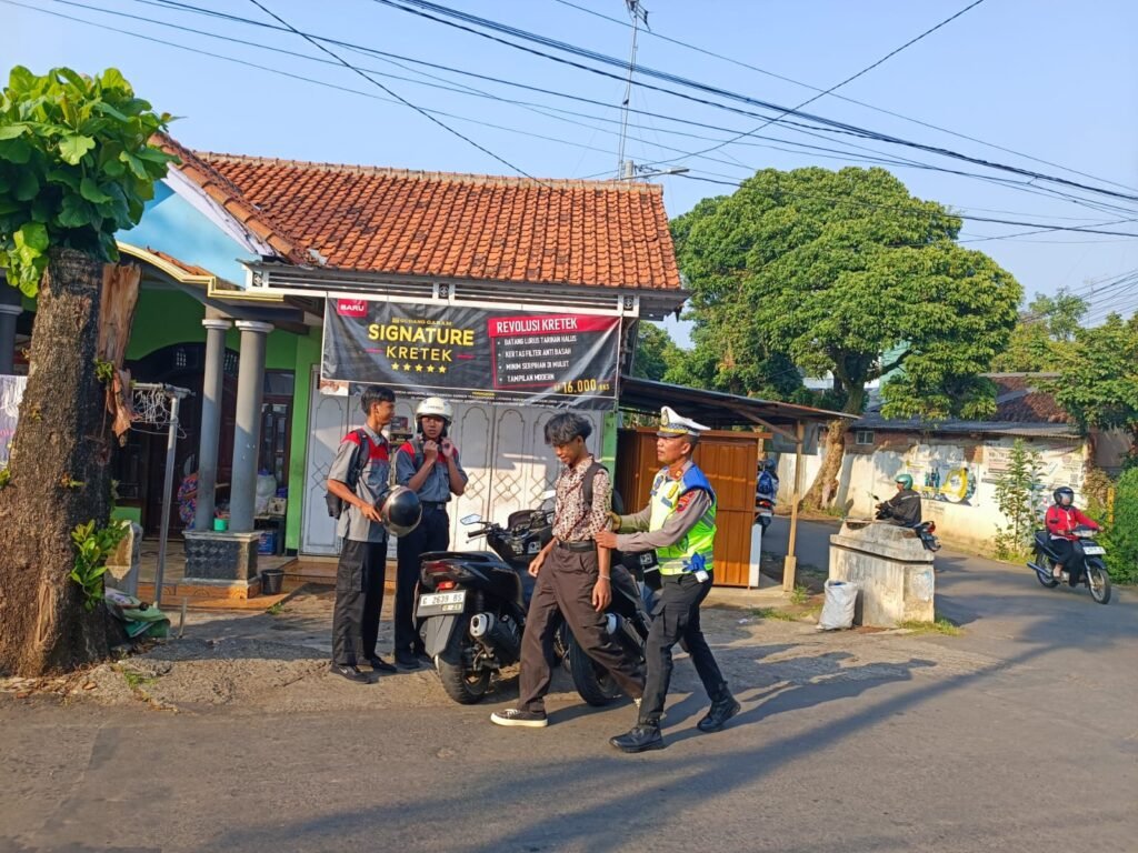 WhatsApp Image 2025-12-03 at 11.44.01