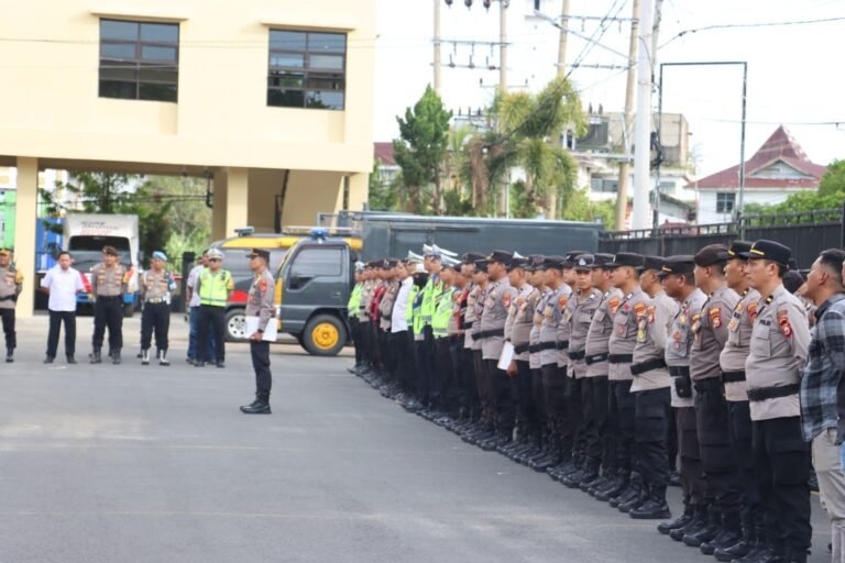 Kapolresta Bengkulu Tekankan Kesiapsiagaan Personel pada Apel PAM Malam Natal 2025