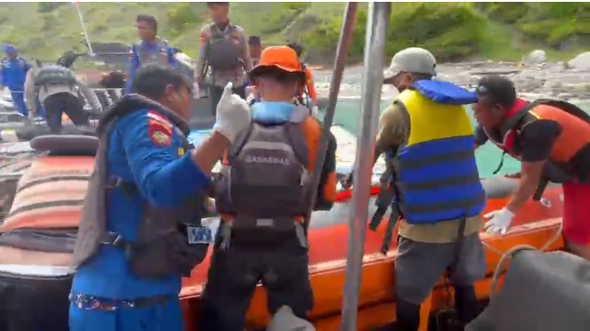 Polda NTT Konfirmasi Penemuan Satu Lagi Jenazah di Bangkai KM Putri Sakinah