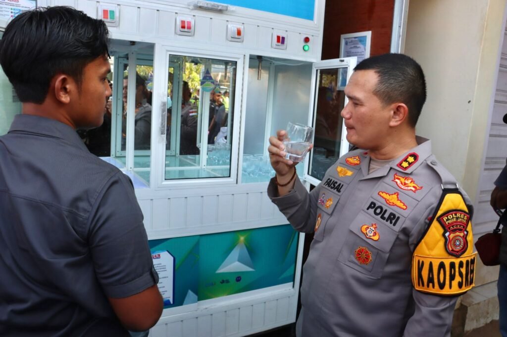Peduli Pascabencana, Polres Pidie Jaya Hadirkan Depot Air Minum RO Gratis di Pos Satlantas
