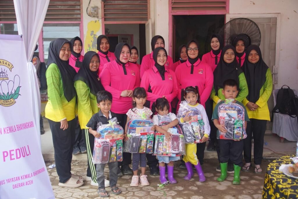 Taruni Akpol Gelar Trauma Healing bagi Siswa TK Bhayangkari Terdampak Banjir di Aceh Tamiang
