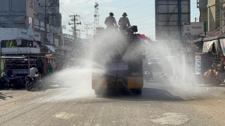 Aksi Humanis Polres Pidie Jaya Tuai Apresiasi Warga, Debu Pascabanjir Berhasil Dikendalikan