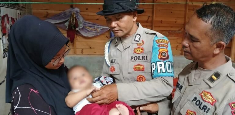 Respon Cepat Polres Aceh Tengah Tembus Wilayah Terisolir, Pastikan Kondisi Bayi Sehat dan Layani Kesehatan Warga
