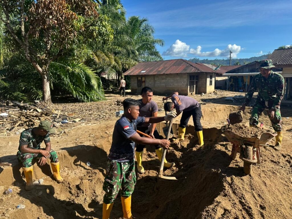 Pulihkan Kehidupan Pascabanjir, Brimob Batalyon C Bersinergi Bangun Air Bersih dan Fasilitas Warga di Batang Toru