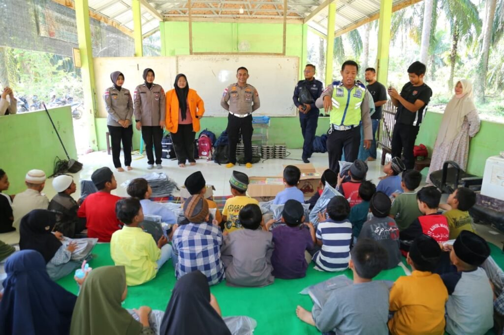 Dari Kepedulian untuk Masa Depan: Polri–Universitas Jambi Bantu Pelajar Aceh Tamiang