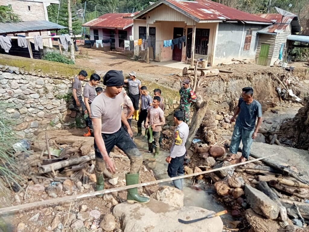 Gotong Royong Berkelanjutan, Polres Aceh Selatan Normalisasi Sungai dan Saluran Air Pascabanjir Trumon Tengah
