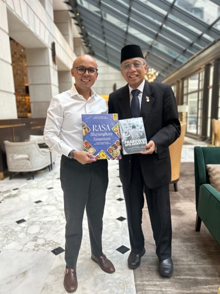 BUKU RASA BHAYANGKARA NUSANTARA HADIR DI AMERIKA SERIKAT SEBAGAI INSTRUMEN DIPLOMASI KULTURAL PRESIDEN PRABOWO