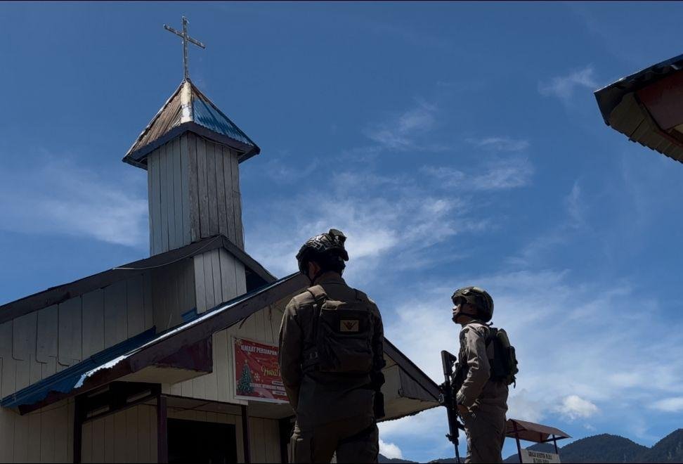 Humanis dan Presisi, Satgas Ops Damai Cartenz 2026 Hadirkan Rasa Aman dalam Patroli dan Pengamanan Ibadah di Sinak