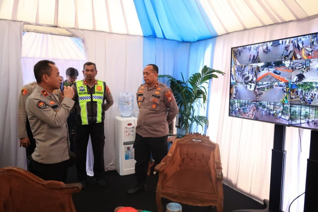 Tinjau Kawasan Wisata Ragunan, Polri Pastikan Keselamatan dan Kenyaman Masyarakat Saat Libur Lebaran