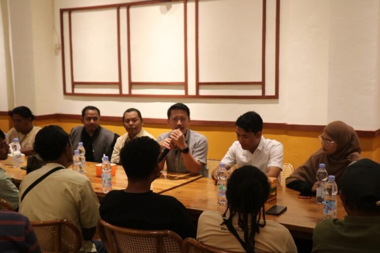 Satgas Ops Damai Cartenz Perkuat Sinergi dengan Wartawan Mimika Lewat Silaturahmi dan Buka Puasa Bersama