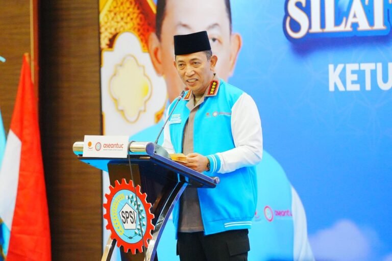 Kapolri Ajak Buruh Bersatu Wujudkan Indonesia Emas 2045