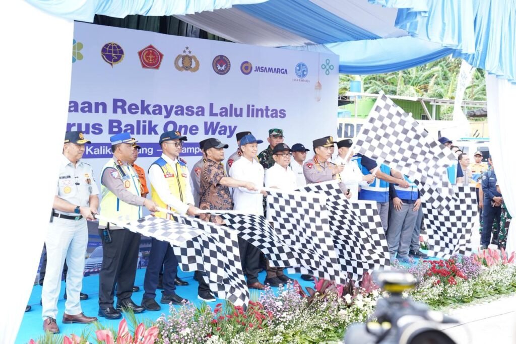 Pimpin One Way Nasional Arus Balik Lebaran, Kapolri ke Pemudik : Utamakan Keselamatan