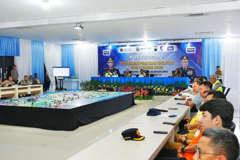 Tinjau Kalikangkung, Kapolri Pastikan Pelayanan hingga Rekayasa Lalin Optimal Hadapi Mudik