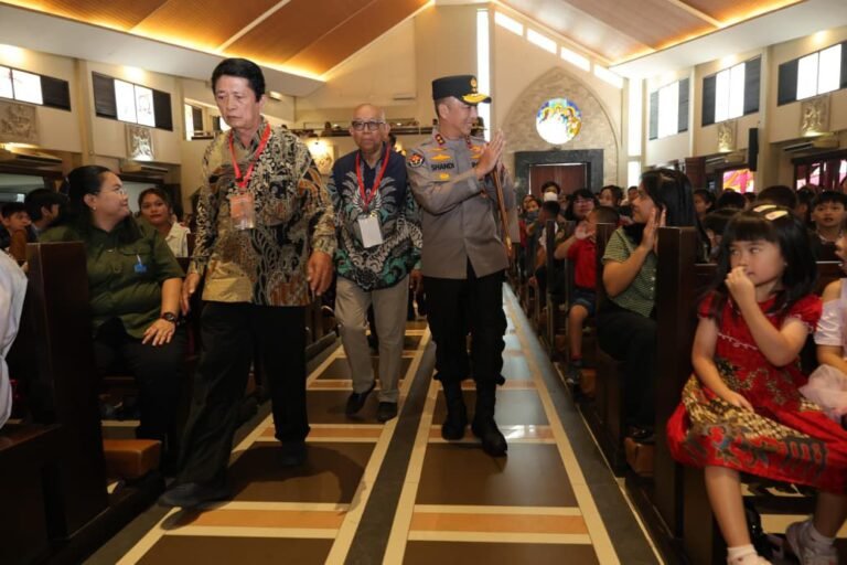 Sapa Jemaat Gereja St. Yoseph, Kapolda Sumsel Ajak Gotong Royong Jaga Kamtibmas Bumi Sriwijaya